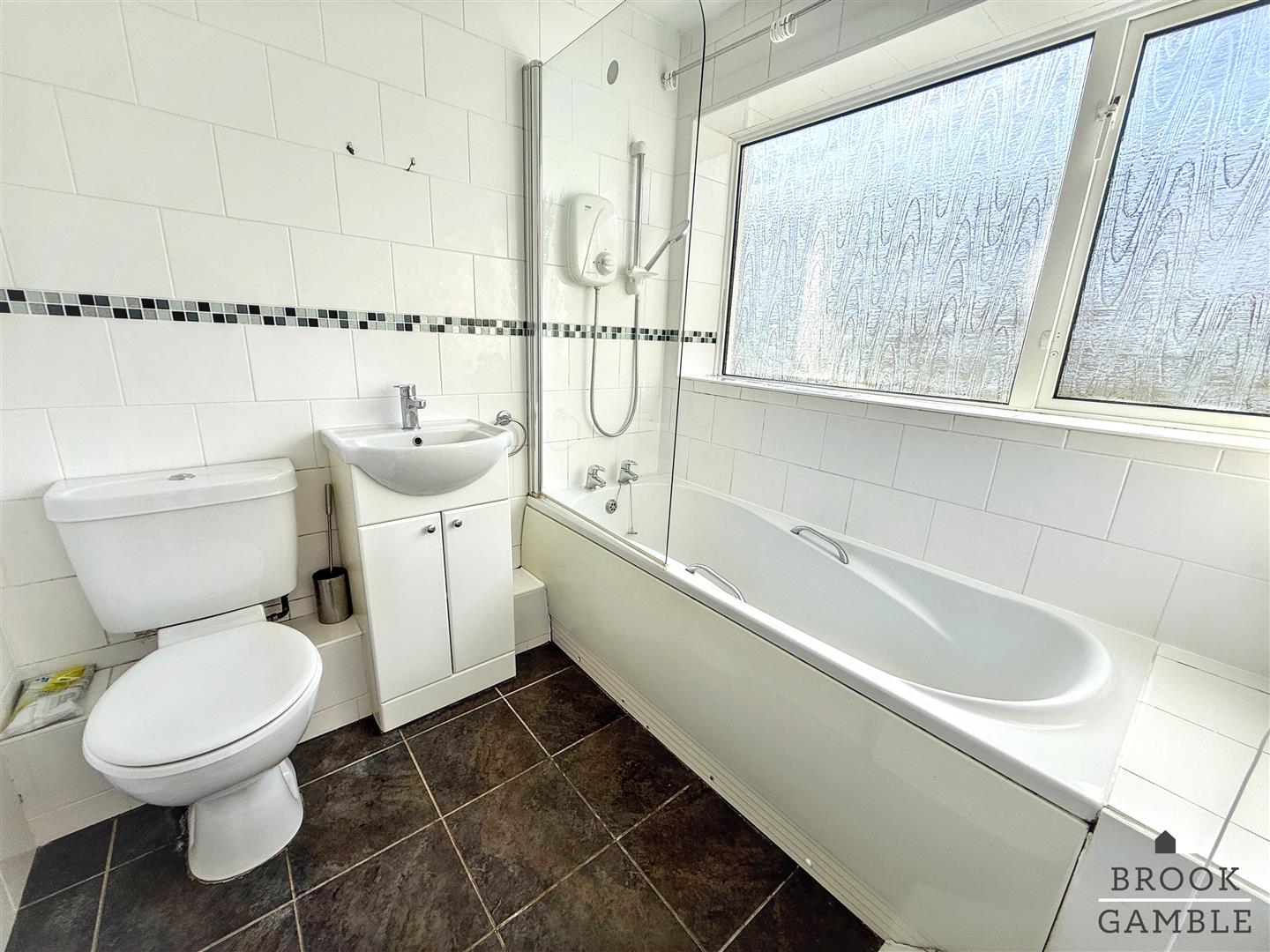 5 Bedroom House - Detached. Bracken Road in Eastbourne,  9